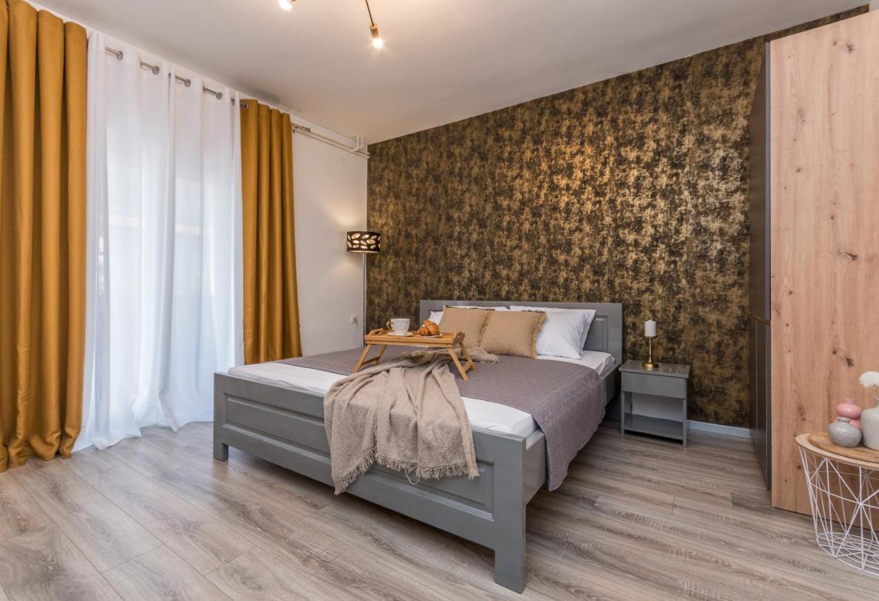 Apartmani A&M Biograd Na Moru Exterior photo